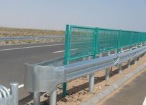 供應(yīng)廠家直銷(xiāo)框架護(hù)欄網(wǎng)、公路護(hù)欄網(wǎng)、鐵路護(hù)欄網(wǎng)及長(zhǎng)勝護(hù)欄網(wǎng)——紡織、皮革領(lǐng)域的安全防護(hù)解決方案