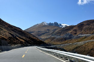 陪著老媽逛新疆 翻越獨(dú)庫(kù)公路，聆聽聲屏障下的山河壯歌